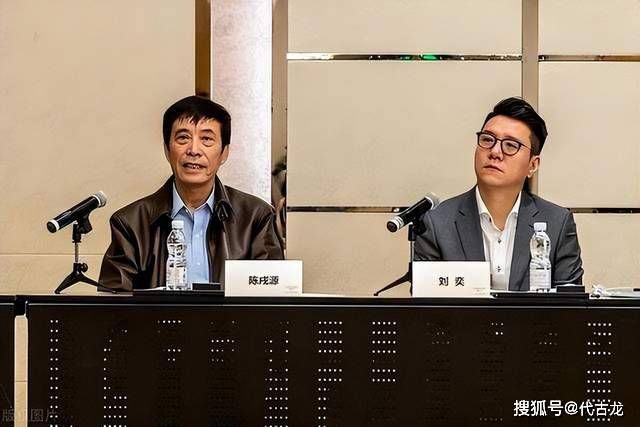 随着旋律跃动、音乐奏响，影片将跟随迈克尔·杰克逊的脚步，见证他如何凭借无与伦比的才华，以歌声与舞蹈一步步征服世界。